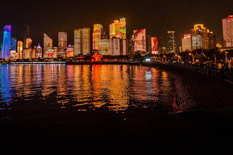 重庆黄金游轮导游(长江游轮哪个系列好)
