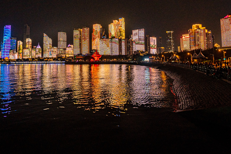 在重庆旅游怎么请导游(重庆旅游私人包车导游)