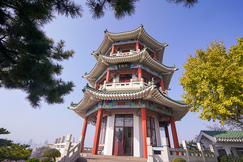 去威海怎么走方便？威海站离海边有多远