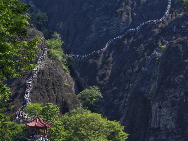 永定土楼汽车多少钱 永定土楼景区有汽车到厦门吗