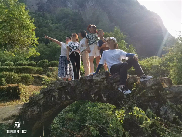 西安英语导游都去几个点？西安旅游导游价格表