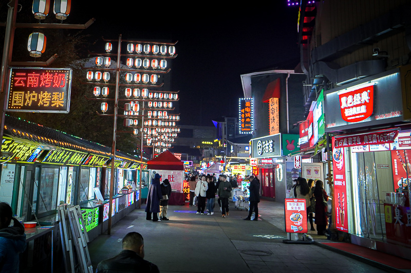 青岛旅游街推荐餐厅，青岛旅游美食街